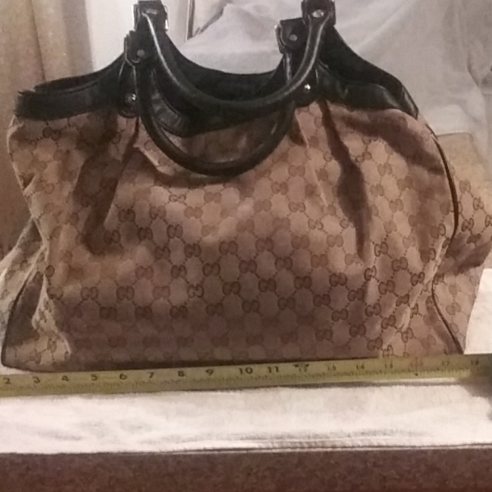 Authentic GUCCI PURSE